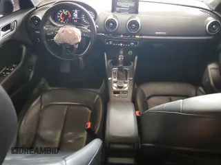 2017 Audi A3 Premium z VIN WAUAUGFFXH1051635, wystawiony jako Copart lot #56607485 z przebiegiem 133 659 mil mil oraz Szkody całkowita. Historia ofert i sprzedaży dostępna na DreamBid. Obrazek 8.