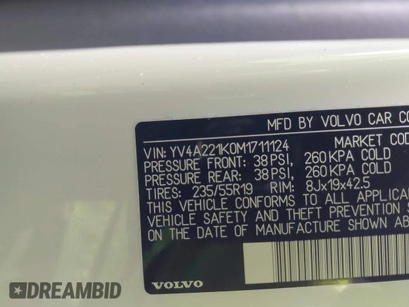2021 Volvo XC90 Momentum with VIN YV4A221K0M1711124, listed as a IAAI auction lot 41017835 with 35,931 mi miles. Bid and sale history available at carsss.com. Image 9.