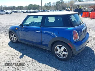 2008 MINI Hardtop with VIN WMWMF33548TT65118, listed as a IAAI auction lot 41819678 with 146,247 mi miles and . Bid and sale history available at DreamBid. Image 3.