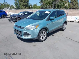 2013 Ford Escape SE z VIN 1FMCU0GX4DUC93738, wystawiony jako IAAI lot #42552635 z przebiegiem 167 729 mil mil oraz . Historia ofert i sprzedaży dostępna na DreamBid. Obrazek 2.