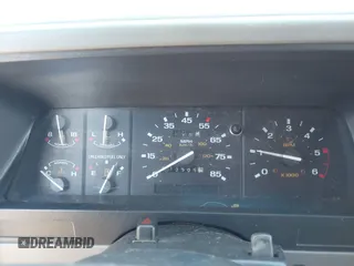 1992 Ford Explorer Eddie Bauer with VIN 1FMDU34X9NUD68865, listed as a IAAI auction lot 42634529 with 33,505 mi miles and . Bid and sale history available at DreamBid. Image 7.