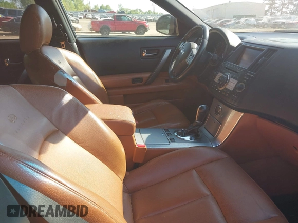 2007 Infiniti FX35 with VIN JNRAS08W07X206251, listed as a IAAI auction lot 42067440 with 201,319 mi miles. Bid and sale history available at carsss.com. Image 5.