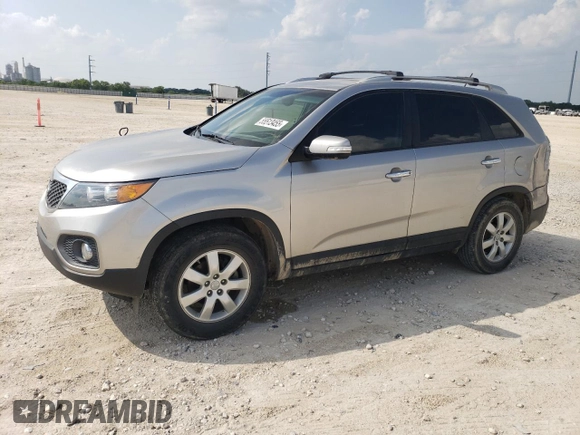 2012 Kia Sorento LX z VIN 5XYKT3A64CG274580, wystawiony jako Copart lot #55513455 z przebiegiem 167 369 mil mil oraz Szkoda całkowita • Salvage title. Historia ofert i sprzedaży dostępna na DreamBid. Obrazek 1.