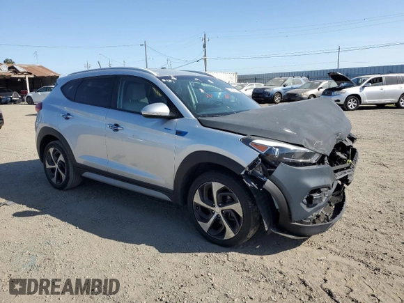 2017 Hyundai Tucson Sport z VIN KM8J33A26HU469865, wystawiony jako Copart lot #52766315 z przebiegiem 82 893 mil mil oraz Szkoda całkowita • Salvage title. Historia ofert i sprzedaży dostępna na DreamBid. Obrazek 4.