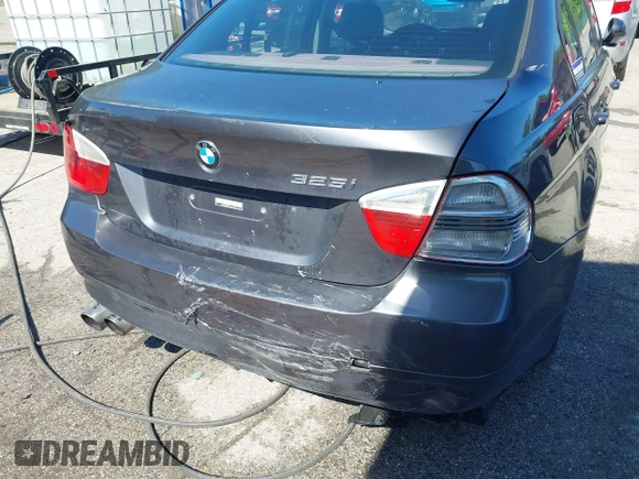 2006 BMW 3 Series 325xi z VIN WBAVD13596KT79419, wystawiony jako IAAI lot #42125590 z przebiegiem 203 431 mil mil oraz . Historia ofert i sprzedaży dostępna na DreamBid. Obrazek 18.