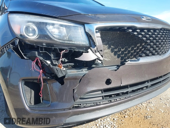2016 Kia Sedona EX with VIN KNDMC5C11G6184513, listed as a IAAI auction lot 41488816 with 184,476 mi miles. Bid and sale history available at carsss.com. Image 18.