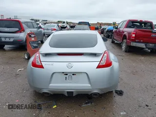 2010 Nissan 370Z Touring z VIN JN1AZ4EH9AM503264, wystawiony jako IAAI lot #42180901 z przebiegiem Nie podano mil oraz . Historia ofert i sprzedaży dostępna na DreamBid. Obrazek 16.