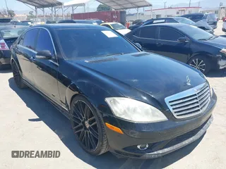 2007 Mercedes-Benz S 550 с VIN WDDNG71X57A054555, выставлен на аукционе IAAI как лот 42690104 с пробегом 127 887 миль миль и . История ставок и продаж доступна на DreamBid. Изображение 1.