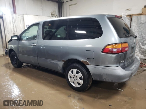 2000 Toyota Sienna CE with VIN 4T3GF19C5YU198002, listed as a Copart auction lot 44266795 with 180,178 mi miles and Salvage Title. Bid and sale history available at carsss.com. Image 2.