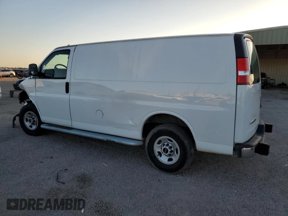 2024 GMC Savana Cargo Van with VIN 1GTW7AFP8R1180867, listed as a Copart auction lot 45705185 with 5,531 mi miles and Clean Title. Bid and sale history available at carsss.com. Image 2.