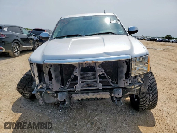 2013 GMC Sierra 1500 SLE z VIN 3GTP1VE02DG324375, wystawiony jako Copart lot #58131215 z przebiegiem 225 175 mil mil oraz Szkoda całkowita • Salvage title. Historia ofert i sprzedaży dostępna na DreamBid. Obrazek 5.