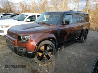 2023 Land Rover Defender X-Dynamic SE z VIN SALE2FEUXP2203144, wystawiony jako Copart lot #82884024 z przebiegiem Nie podano mil oraz Nie do naprawy • Non repairable. Historia ofert i sprzedaży dostępna na DreamBid. Obrazek 1.