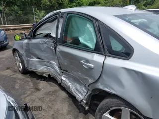 2008 Volvo S40 2.4L с VIN YV1MS382982384776, выставлен на аукционе IAAI как лот 42309949 с пробегом 215 744 миль миль и . История ставок и продаж доступна на DreamBid. Изображение 14.