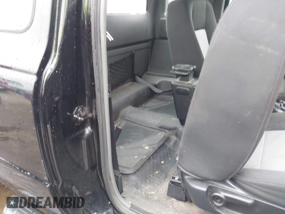 2010 Ford Ranger XL with VIN 1FTKR1EE3APA08191, listed as a IAAI auction lot 41271281 with 122,628 mi miles and . Bid and sale history available at DreamBid. Image 8.