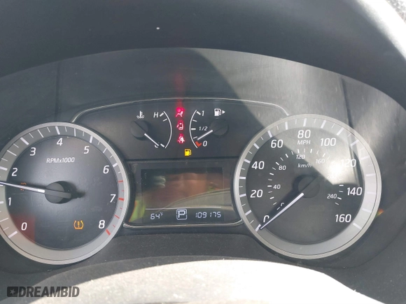 2015 Nissan Sentra S with VIN 3N1AB7APXFY226129, listed as a IAAI auction lot 41901347 with 109,175 mi miles. Bid and sale history available at carsss.com. Image 7.