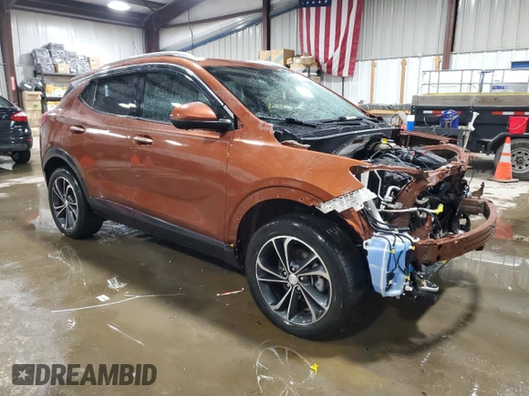 2020 Buick Encore GX Essence with VIN KL4MMGSL8LB126132, listed as a Copart auction lot 45114705 with 19,680 mi miles and Salvage title. Bid and sale history available at DreamBid. Image 4.