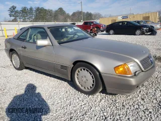 1990 Mercedes-Benz 500 z VIN WDBFA66E8LF010613, wystawiony jako Copart lot #47093275 z przebiegiem 120 814 mil mil oraz Szkody całkowita. Historia ofert i sprzedaży dostępna na DreamBid. Obrazek 4.