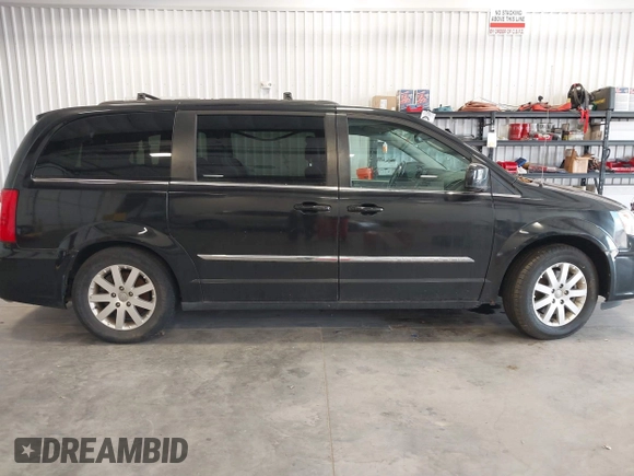 2015 Chrysler Town & Country Touring with VIN 2C4RC1BGXFR552294, listed as a IAAI auction lot 42168598 with 155,388 mi miles. Bid and sale history available at carsss.com. Image 13.