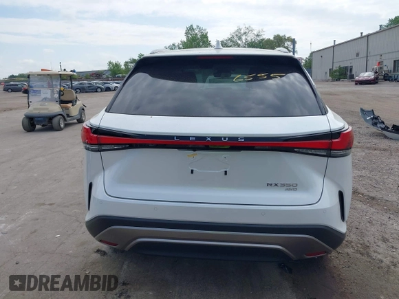 2024 Lexus RX 350 z VIN 2T2BAMCA1RC044332, wystawiony jako IAAI lot #42266555 z przebiegiem 9 949 mil mil oraz . Historia ofert i sprzedaży dostępna na DreamBid. Obrazek 17.