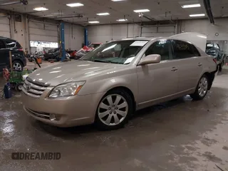2007 Toyota Avalon XL z VIN 4T1BK36B17U232618, wystawiony jako IAAI lot #41633305 z przebiegiem 171 971 mil mil oraz . Historia ofert i sprzedaży dostępna na DreamBid. Obrazek 17.