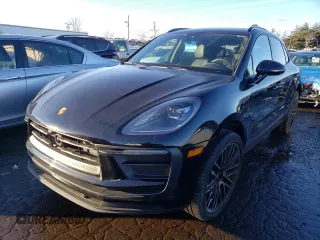 2022 Porsche Macan with VIN WP1AA2A54NLB07905, listed as a Copart auction lot 36882284 with 8,193 mi miles and Salvage Title. Bid and sale history available at carsss.com. Image 1.