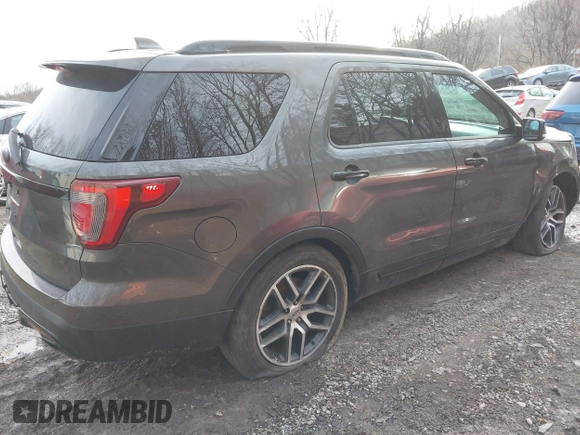 2016 Ford Explorer Sport z VIN 1FM5K8GT6GGC83628, wystawiony jako IAAI lot #41546631 z przebiegiem 85 712 mil mil oraz . Historia ofert i sprzedaży dostępna na DreamBid. Obrazek 4.