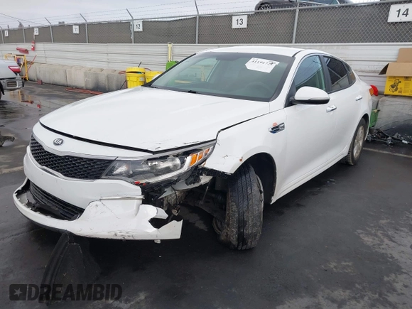 2016 Kia Optima LX z VIN 5XXGT4L37GG019740, wystawiony jako IAAI lot #41191720 z przebiegiem 134 390 mil mil oraz . Historia ofert i sprzedaży dostępna na DreamBid. Obrazek 6.
