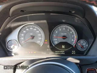 2018 BMW M3 with VIN WBS8M9C57J5L00828, listed as a Copart auction lot 42572923 with 33,042 mi miles. Bid and sale history available at carsss.com. Image 9.