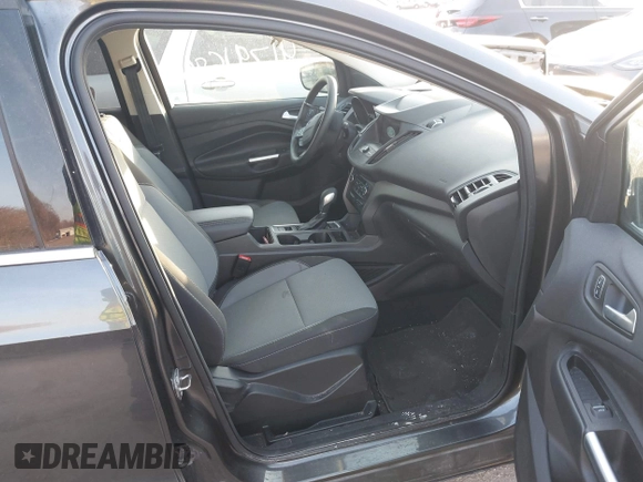 2019 Ford Escape SE with VIN 1FMCU0GD2KUA40307, listed as a IAAI auction lot 41791584 with 71,395 mi miles and . Bid and sale history available at carsss.com. Image 5.