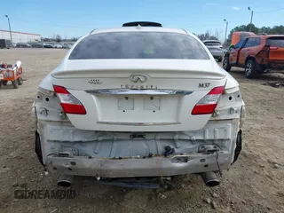 2013 Infiniti M with VIN JN1BY1APXDM510764, listed as a IAAI auction lot 41706993 with 226,416 mi miles and . Bid and sale history available at carsss.com. Image 17.