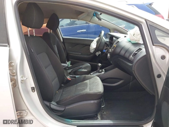 2017 Kia Forte LX with VIN 3KPFK4A7XHE109060, listed as a IAAI auction lot 41914583 with 111,750 mi miles. Bid and sale history available at carsss.com. Image 5.