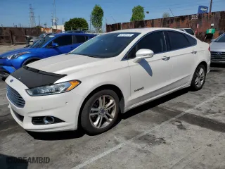 2015 Ford Fusion Titanium Hybrid with VIN 3FA6P0RUXFR245253, listed as a Copart auction lot 52189475 with 164,876 mi miles and Salvage Title. Bid and sale history available at carsss.com. Image 1.