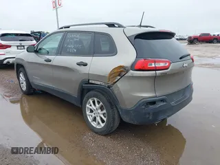 2017 Jeep Cherokee Altitude with VIN 1C4PJLABXHW613975, listed as a IAAI auction lot 42122784 with 101,626 mi miles and . Bid and sale history available at DreamBid. Image 3.