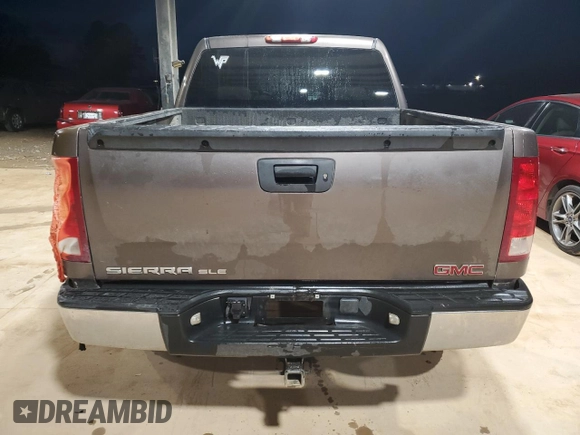 2007 GMC Sierra 1500 with VIN 2GTEK13Y771598951, listed as a Copart auction lot 42425705 with 260,348 mi miles and Salvage Title. Bid and sale history available at DreamBid. Image 6.