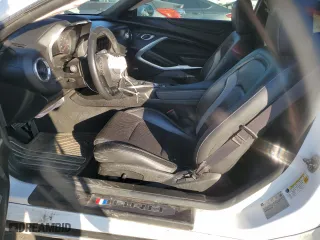 2017 Chevrolet Camaro 2LT with VIN 1G1FD1RX8H0164606, listed as a Copart auction lot 43161985 with 55,203 mi miles and Salvage Title. Bid and sale history available at carsss.com. Image 7.