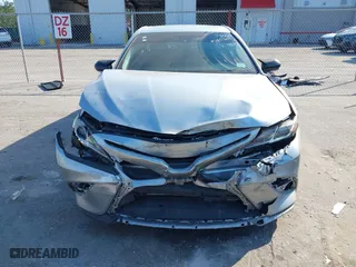 2018 Toyota Camry LE with VIN 4T1B11HK7JU099875, listed as a IAAI auction lot 41503123 with 60,202 mi miles. Bid and sale history available at carsss.com. Image 6.