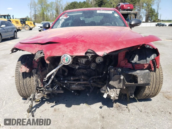 2019 Alfa Romeo Giulia z VIN ZARFAMANXK7620606, wystawiony jako Copart lot #50732025 z przebiegiem Nie podano mil oraz Szkody całkowita. Historia ofert i sprzedaży dostępna na DreamBid. Obrazek 5.