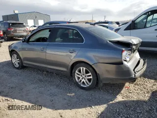 2005 Volkswagen Jetta 2.5L with VIN 3VWDF71K55M637198, listed as a Copart auction lot 47421405 with 254,883 mi miles and Salvage title. Bid and sale history available at DreamBid. Image 2.
