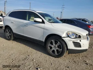2013 Volvo XC60 T6 with VIN YV4902DZ6D2455857, listed as a Copart auction lot 53898815 with 198,733 mi miles and Salvage Title. Bid and sale history available at carsss.com. Image 4.