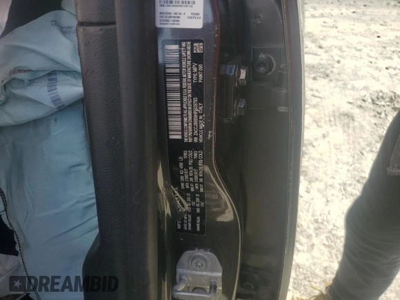 2017 Jeep Renegade Latitude z VIN ZACCJBBB9HPG29783, wystawiony jako Copart lot #65434624 z przebiegiem Nie podano mil oraz Szkody całkowita. Historia ofert i sprzedaży dostępna na DreamBid. Obrazek 14.