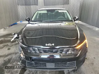 2025 Kia K5 LXS z VIN KNAG24J72S5301593, wystawiony jako Copart lot #58934805 z przebiegiem 19 649 mil mil oraz Czysty tytuł • Clean title. Historia ofert i sprzedaży dostępna na DreamBid. Obrazek 5.