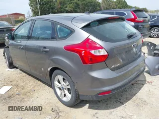 2014 Ford Focus SE with VIN 1FADP3K29EL211531, listed as a IAAI auction lot 42023417 with 182,321 mi miles and . Bid and sale history available at carsss.com. Image 3.