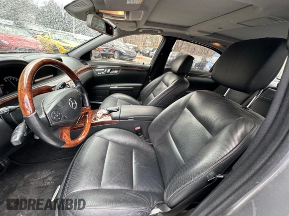 2012 Mercedes-Benz S 550 z VIN WDDNG9EB2CA444811, wystawiony jako Copart lot #58152575 z przebiegiem 127 847 mil mil oraz Czysty tytuł • Clean title. Historia ofert i sprzedaży dostępna na DreamBid. Obrazek 9.