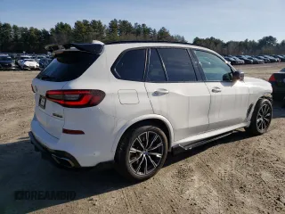 2021 BMW X5 M50i with VIN 5UXJU4C04M9G27685, listed as a Copart auction lot 84848344 with 32,349 mi miles and Salvage Title. Bid and sale history available at carsss.com. Image 3.
