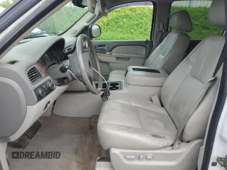 2011 GMC Yukon SLT z VIN 1GKS2CE00BR150352, wystawiony jako Copart lot #61031085 z przebiegiem 258 142 mil mil oraz Czysty tytuł • Clean title. Historia ofert i sprzedaży dostępna na DreamBid. Obrazek 7.
