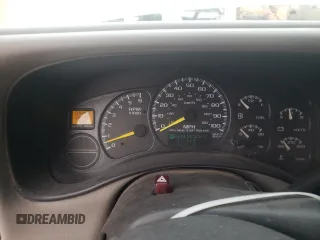 2000 Chevrolet Suburban LT with VIN 3GNEC16T8YG223051, listed as a Copart auction lot 84419604 with 237,923 mi miles and Clean Title. Bid and sale history available at carsss.com. Image 9.