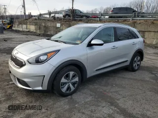 2017 Kia Niro LX with VIN KNDCB3LC9H5063949, listed as a Copart auction lot 50814325 with 108,777 mi miles and Salvage Title. Bid and sale history available at carsss.com. Image 1.
