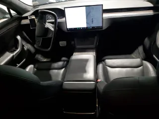 2021 Tesla Model S Long Range z VIN 5YJSA1E58MF454648, wystawiony jako Copart lot #57303595 z przebiegiem 30 003 mil mil oraz Szkoda całkowita • Salvage title. Historia ofert i sprzedaży dostępna na DreamBid. Obrazek 8.
