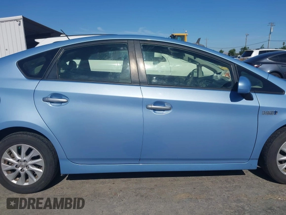 2014 Toyota Prius z VIN JTDKN3DP4E3060596, wystawiony jako IAAI lot #42344224 z przebiegiem 95 043 mil mil oraz . Historia ofert i sprzedaży dostępna na DreamBid. Obrazek 13.
