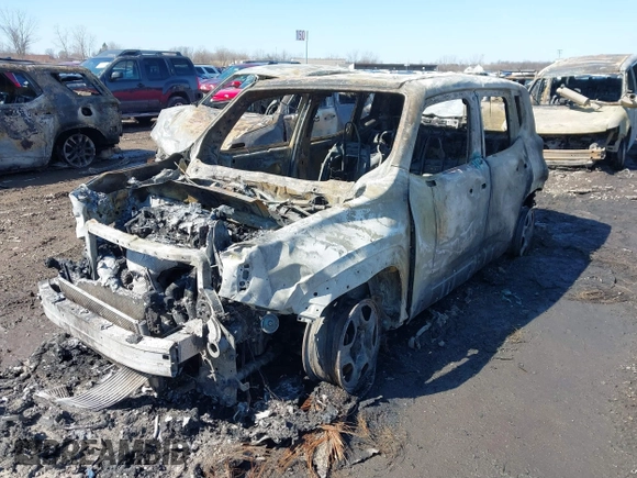 2020 Jeep Renegade Sport z VIN ZACNJBAB1LPL22947, wystawiony jako IAAI lot #41689643 z przebiegiem 80 397 mil mil oraz . Historia ofert i sprzedaży dostępna na DreamBid. Obrazek 2.